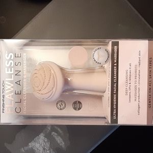 Facial cleanser/massager